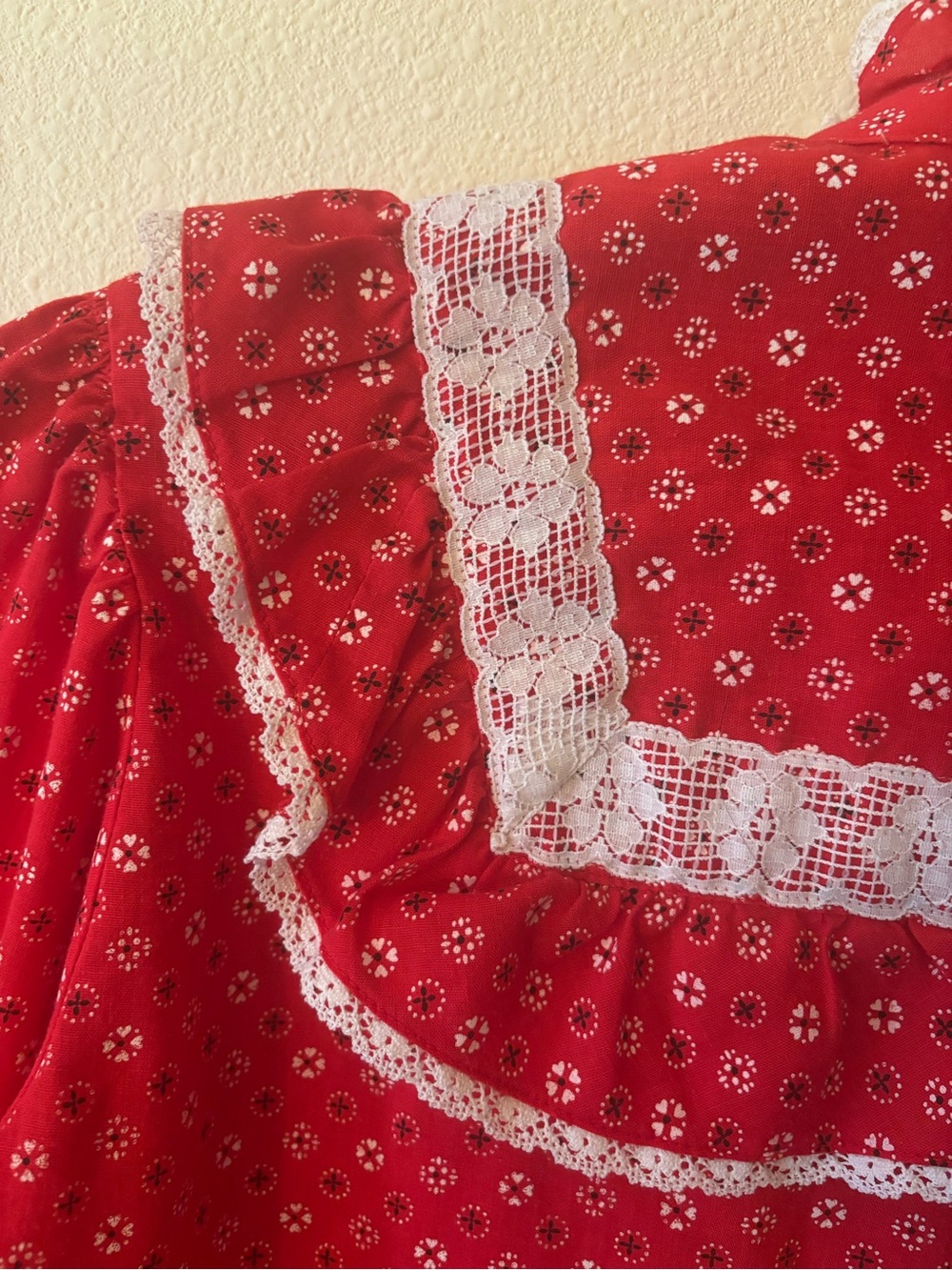 Vintage Western Bandana style Lace-Trim Button-Down Blouse - Picture 4 of 8